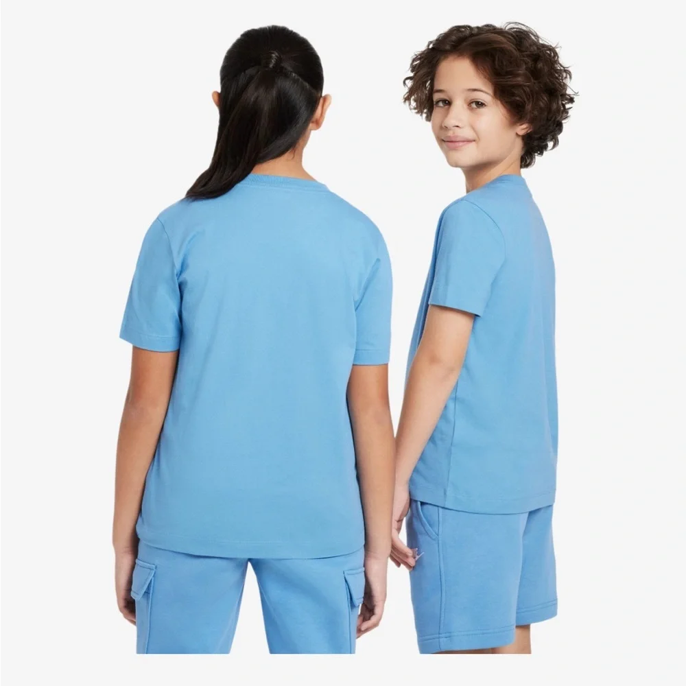 Nike NSW EMB Futura T-Shirt –‎ Kids Small 👕